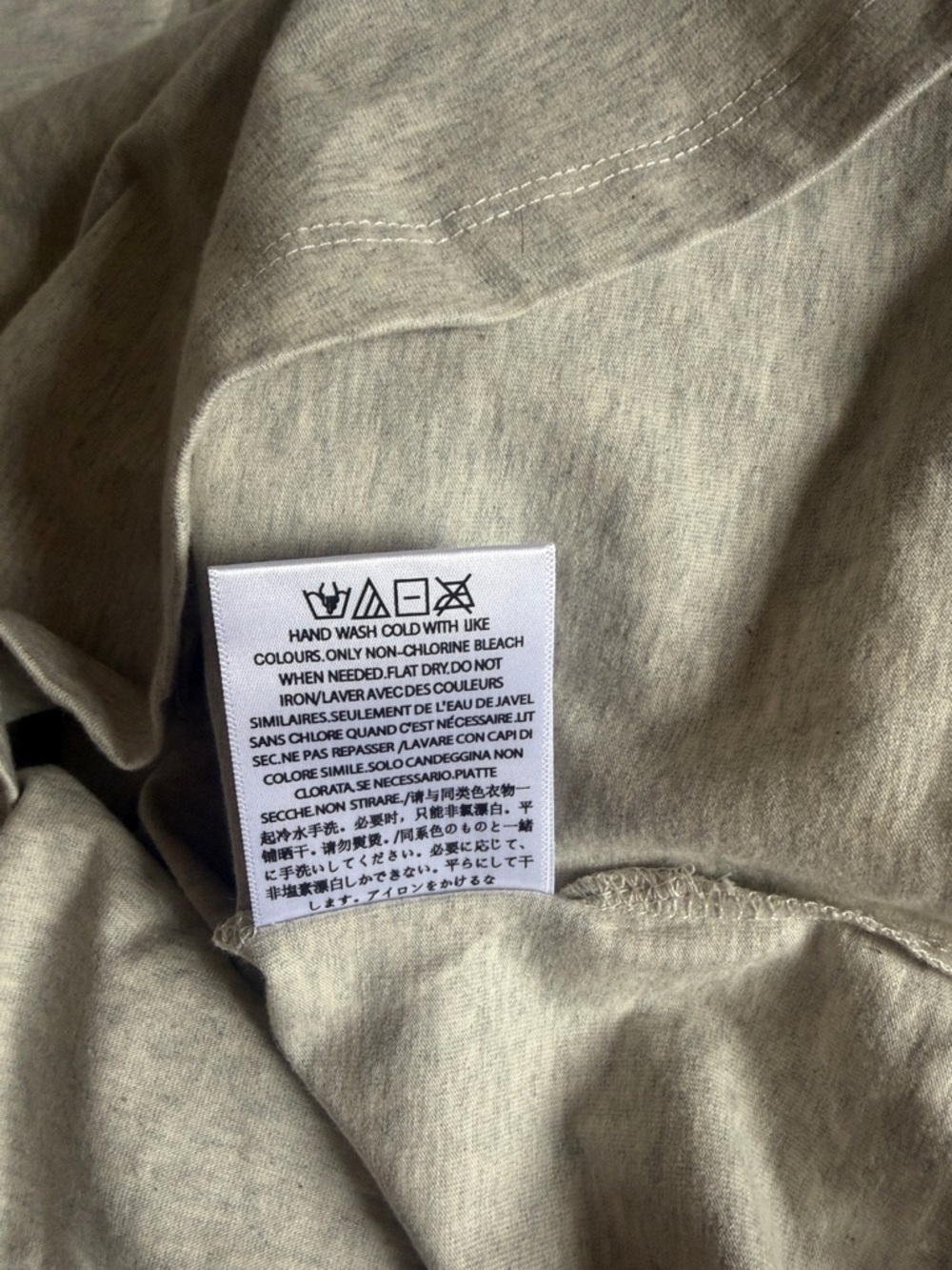 Essentials tee - Picture 7 of 7